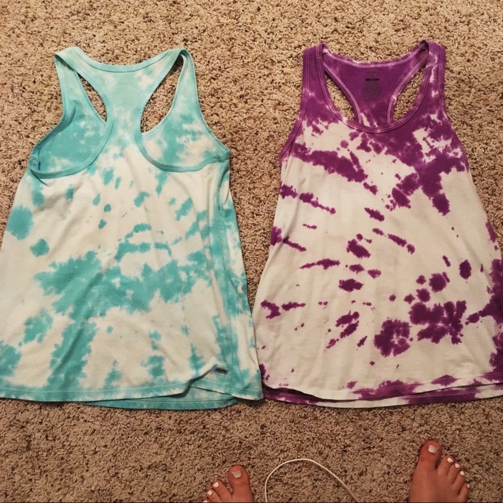 🔆HR SALE🔆2 tie-dye tanks
